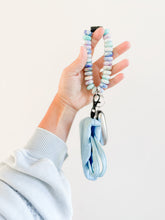 Load image into Gallery viewer, Acrylic Wristie Rings