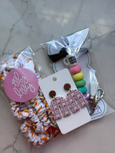 Load image into Gallery viewer, Surprise Teacher Gift Bags