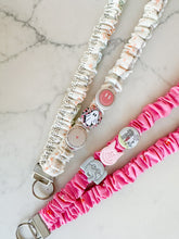 Load image into Gallery viewer, Elephant and Piggie Pin Set