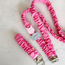 Load image into Gallery viewer, Elephant and Piggie Pin Set
